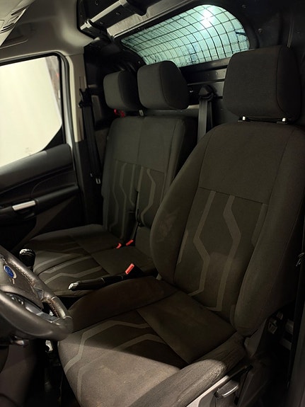 Ford Transit Connect 21 of 21