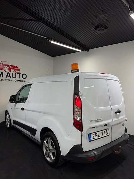 Ford Transit Connect 6 of 21