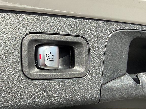 Mercedes-Benz GLC220 d 26 of 30