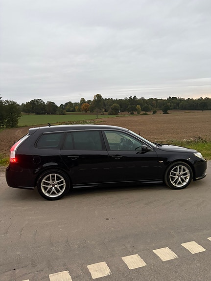 Saab 9-3 2 of 6