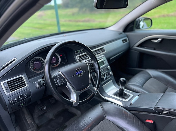 Volvo V70 5 of 6