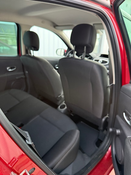 Renault Clio 8 of 10