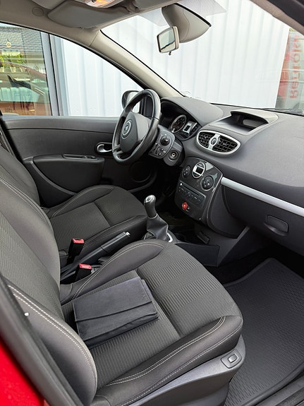 Renault Clio 5 of 10