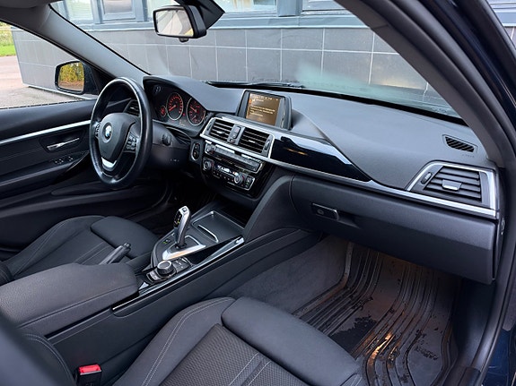 BMW 320d 12 of 27