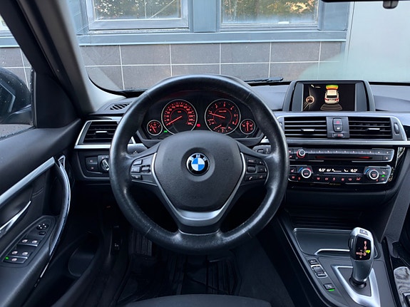 BMW 320d 15 of 27