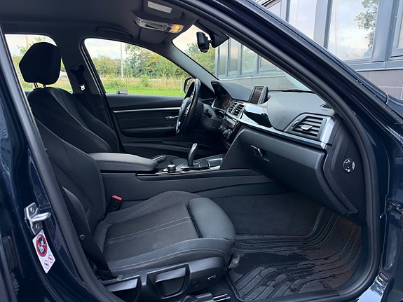 BMW 320d 11 of 27