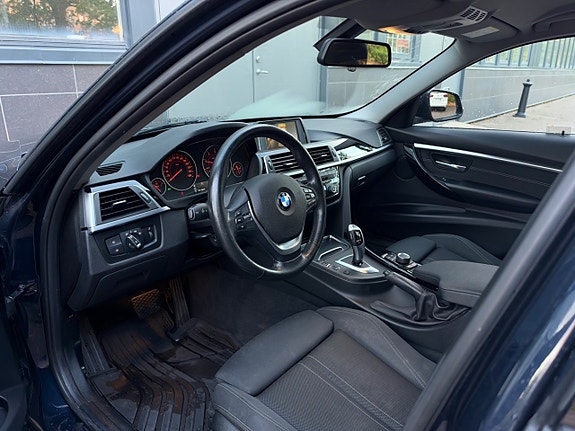 BMW 320d 14 of 27