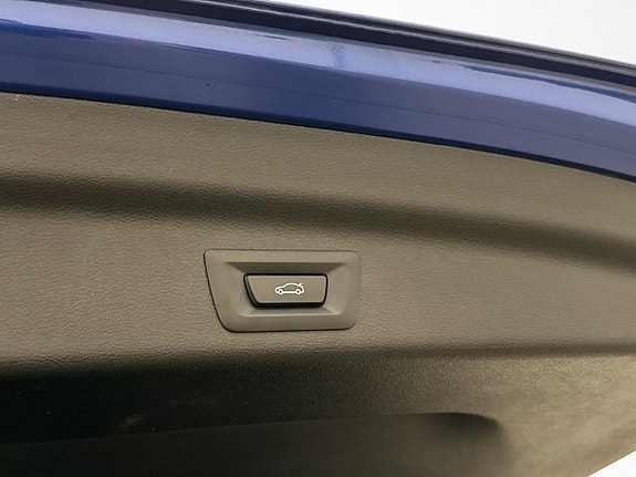 BMW iX1 28 of 30