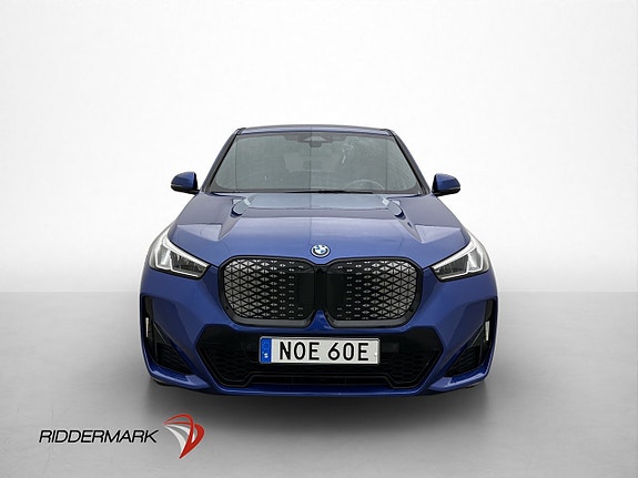 BMW iX1 3 of 30