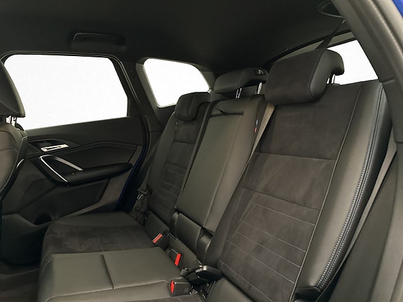 BMW iX1 26 of 30