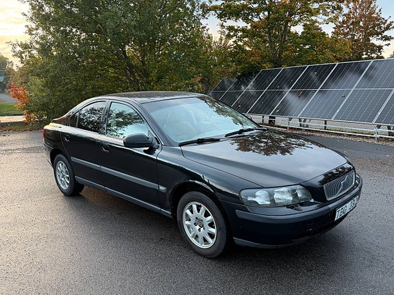 Volvo S60 3 of 6
