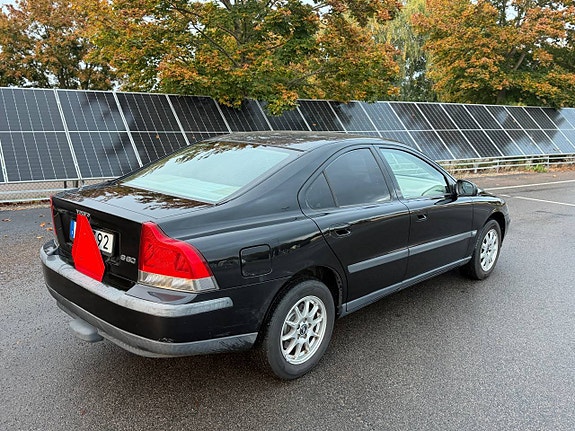Volvo S60 4 of 6