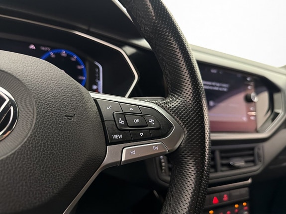Volkswagen T-Cross 16 of 30