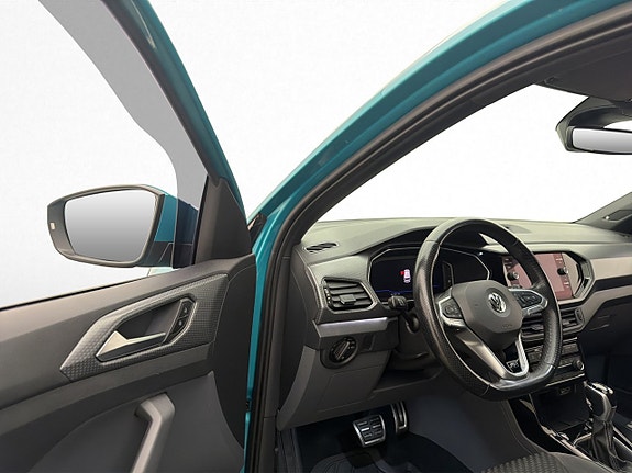 Volkswagen T-Cross 10 of 30