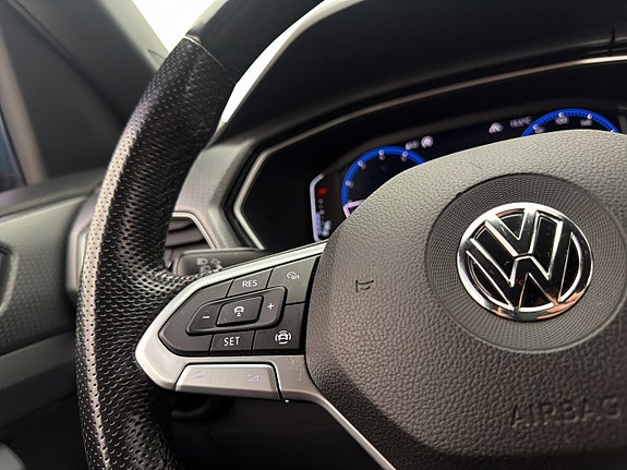 Volkswagen T-Cross 14 of 30