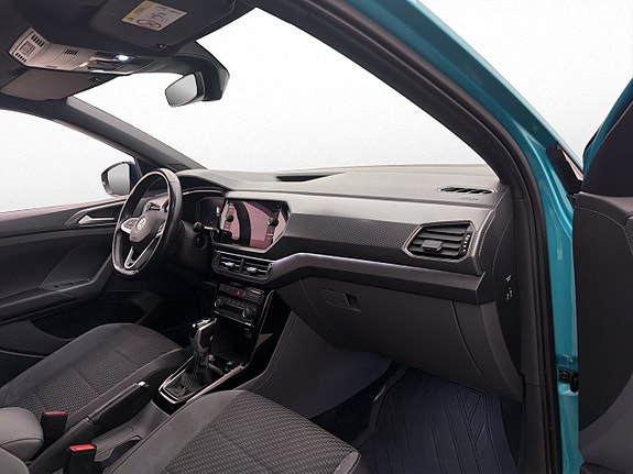 Volkswagen T-Cross 27 of 30