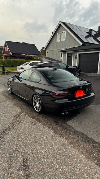 BMW 330d 9 of 9