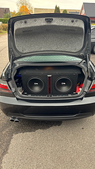 BMW 330d 6 of 9