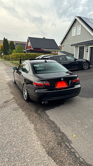 BMW 330d 4 of 9