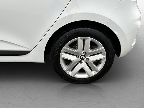 Renault Clio 23 of 25