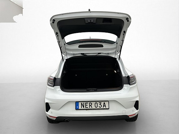 Renault Clio 21 of 25