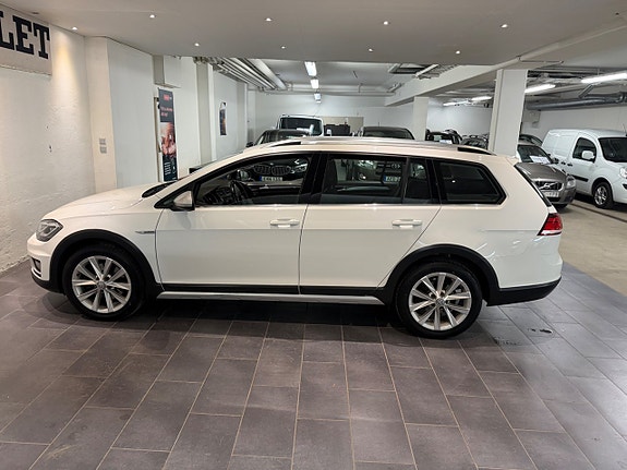 Volkswagen Golf Alltrack 8 of 18