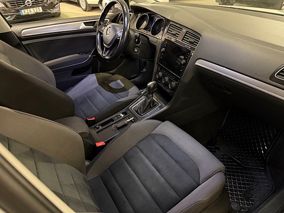 Volkswagen Golf Alltrack 11 of 18