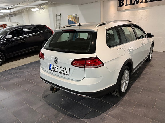 Volkswagen Golf Alltrack 5 of 18