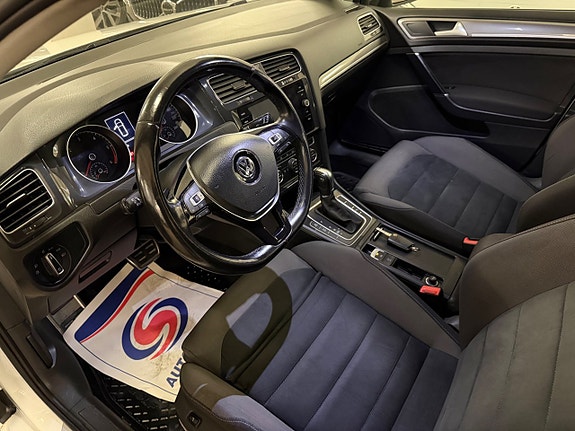 Volkswagen Golf Alltrack 10 of 18