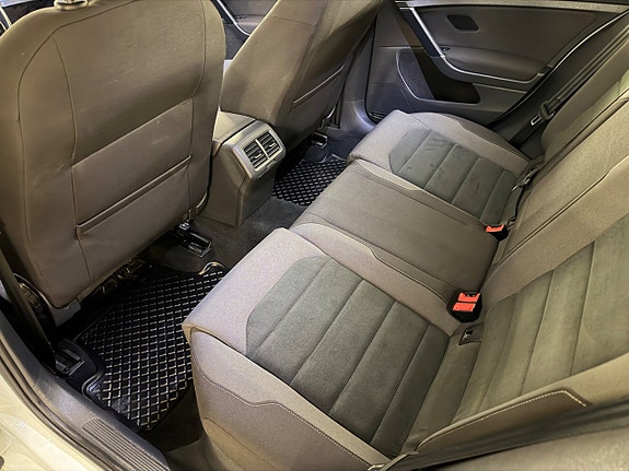 Volkswagen Golf Alltrack 12 of 18