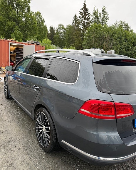 Volkswagen Passat 3 of 5