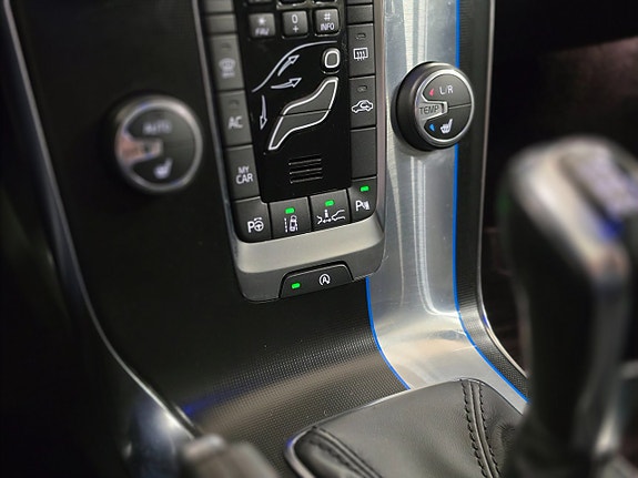 Volvo V40 15 of 25
