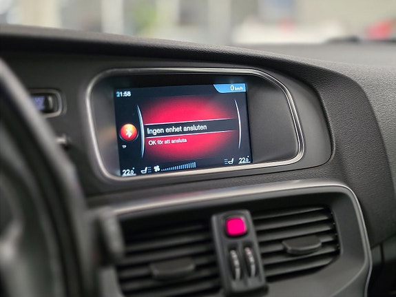 Volvo V40 20 of 25