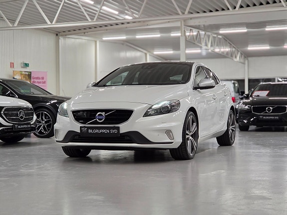 Volvo V40 3 of 25