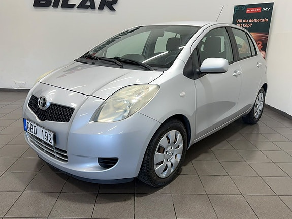Toyota Yaris 9 of 15