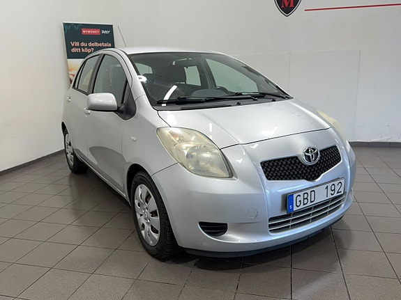 Toyota Yaris 6 of 15
