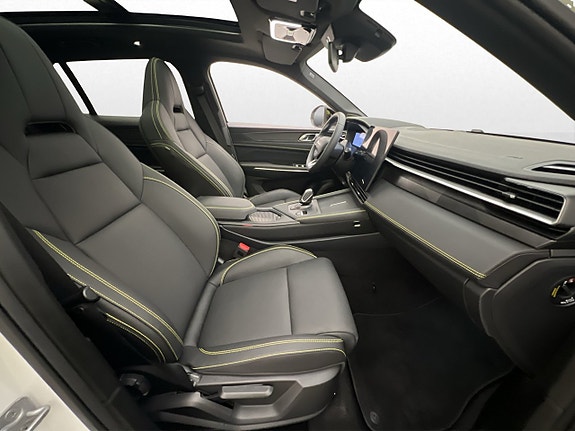 Lynk & Co 01 24 of 30