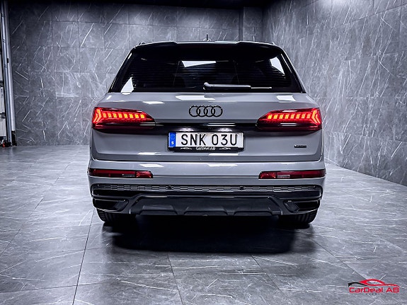 Audi Q7 6 of 30