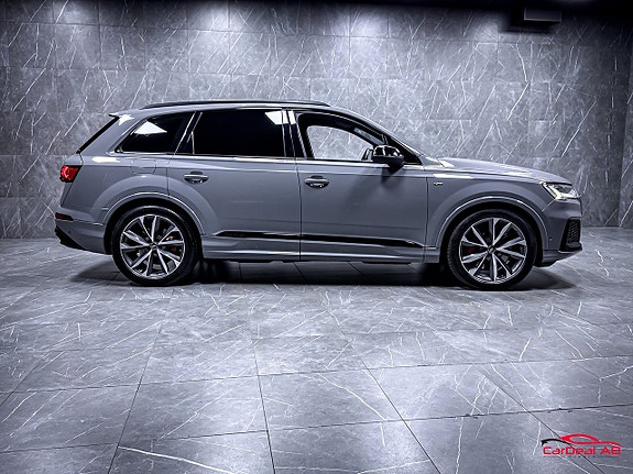 Audi Q7 8 of 30
