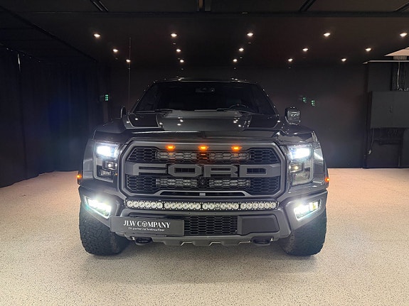 Ford F-150 3 of 22