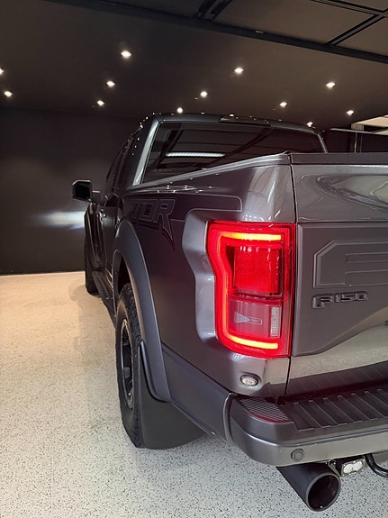 Ford F-150 12 of 22