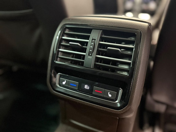 Volkswagen Passat 23 of 24