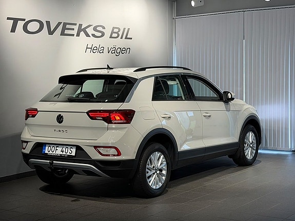 Volkswagen T-Roc 3 of 12