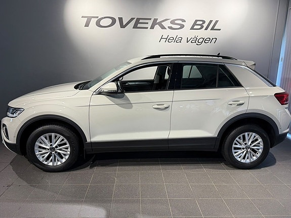 Volkswagen T-Roc 2 of 12