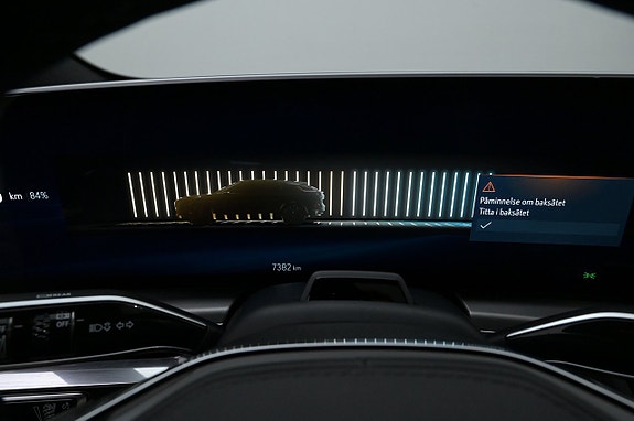 Cadillac Lyriq 9 of 27
