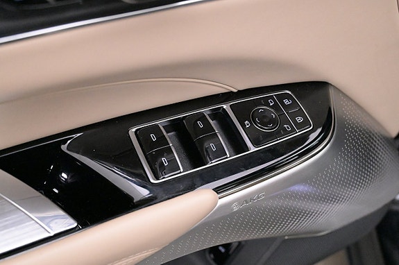 Cadillac Lyriq 11 of 27