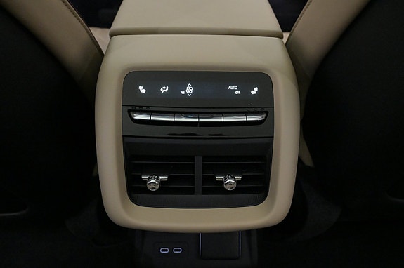 Cadillac Lyriq 24 of 27