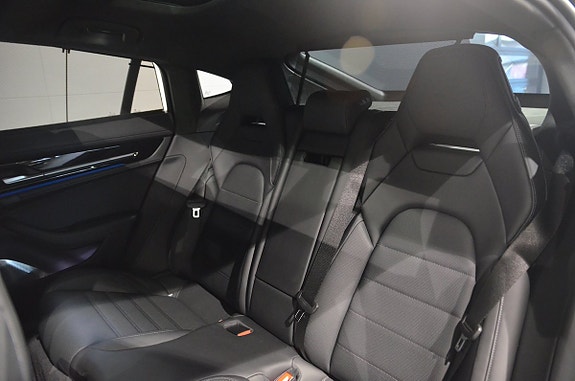 Porsche Panamera Turbo 18 of 18