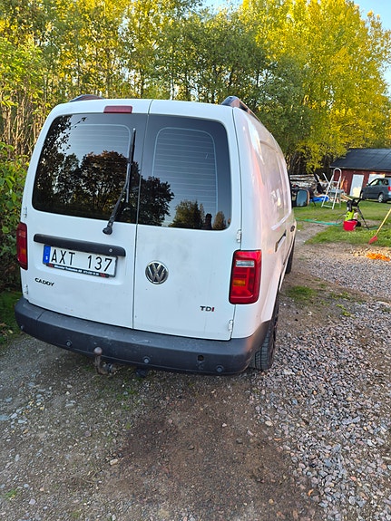 Volkswagen Caddy Maxi 3 of 5