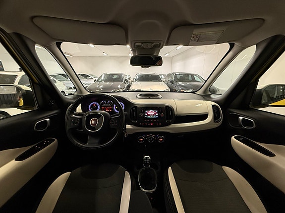 Fiat 500L 19 of 30